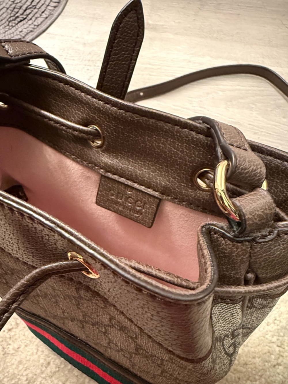 Reposhed - Gucci Ophidia GG Monogram Mini Bucket Bag - Picture 9 of 10